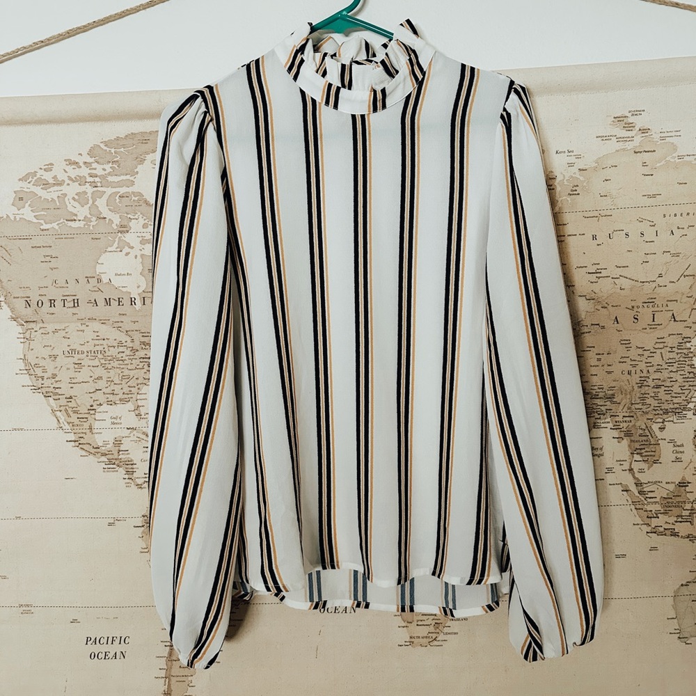 Ruffled Collared Long Sleeve Blouse